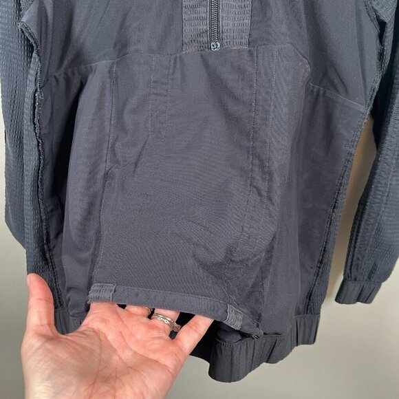 Lululemon Pack Light 1/2 Zip Pullover Jacket Size 4? Black Hiking Outdoor Active - Picture 10 of 11